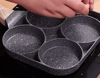 Frigideira 4 Divisórias Antiaderente, ideal para cozinhar múltiplas porções ao mesmo tempo, com material antiaderente de fácil limpeza