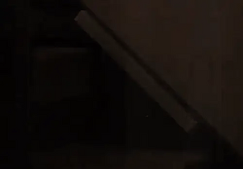 Iluminação em LED com sensor de movimento, recarregável via USB, fácil instalação e dois modos de luminosidade