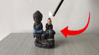 Incensário de Buda, ideal para purificar e energizar o ambiente, promove relaxamento e pode ser usado como repelente de insetos