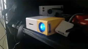 Mini projetor portátil Full HD com projeção de 80 polegadas