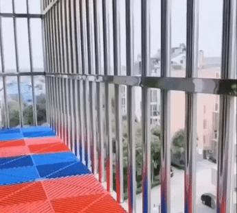 Suporte para vasos de plantas, resistente, de ferro, com instalação sem furos e design suspenso para varandas e jardins