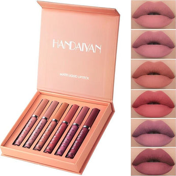 Batom Líquido Efeito Matte Handaiyan, com alta pigmentação e 12 cores disponíveis, hidrata e suaviza os lábios