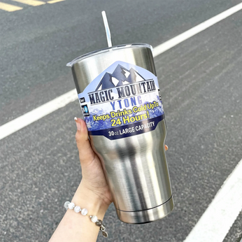 Copo Térmico com Tampa 900ml Magic Mountain, com canudo reutilizável em aço inox, ideal para manter bebidas geladas por até 24 horas
