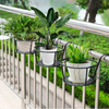Carregar imagem no visualizador da galeria, Suporte para vasos de plantas, resistente, de ferro, com instalação sem furos e design suspenso para varandas e jardins

