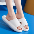 Carregar imagem no visualizador da galeria, Chinelo Sandália Nuvem, confortável e antiderrapante, com tecnologia de distribuição de peso e ajuste perfeito aos pés
